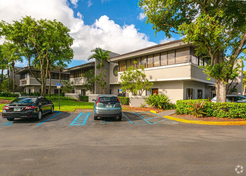 More Photos Of 7000 SW 97th Ave, Miami Office For Sale