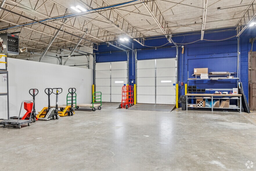 More Photos Of 1230 Macklind Ave, Saint Louis Warehouse For Lease