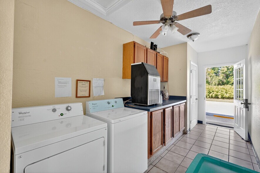 More Photos Of 3110 Phillippe Pky, Safety Harbor Hotel For Sale