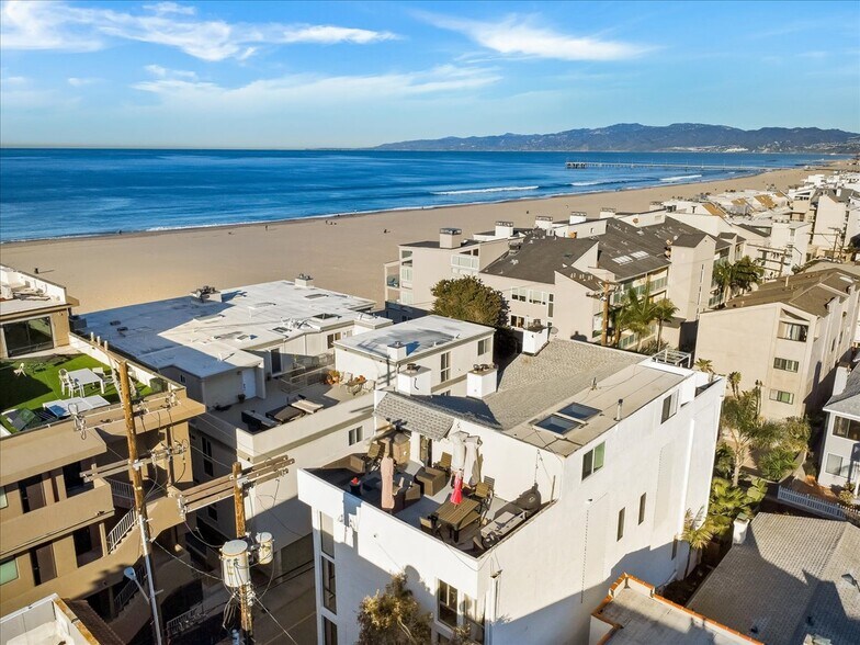 More Photos Of 14 Mast, Marina Del Rey Apartments For Sale