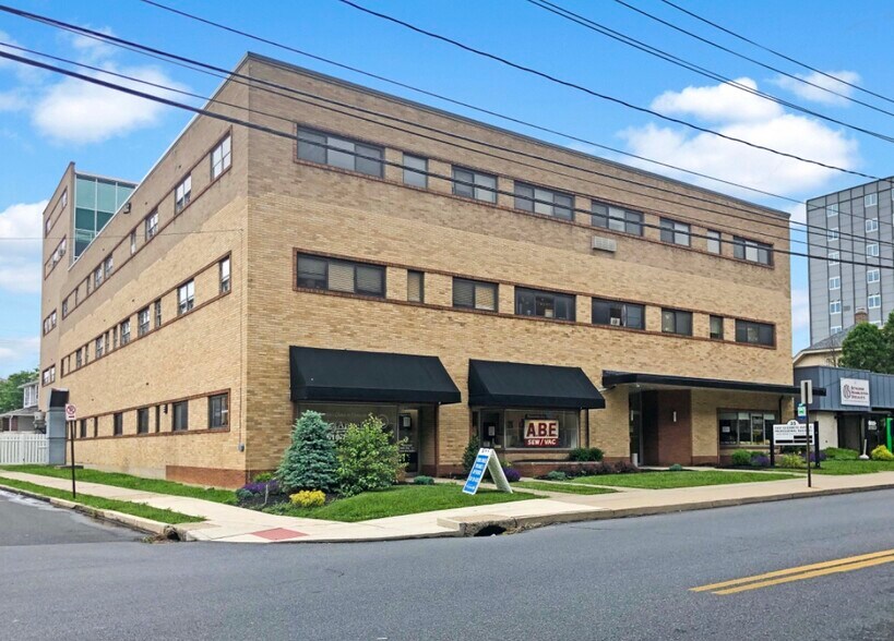 Primary Photo Of 35 E Elizabeth Ave, Bethlehem Medical For Lease