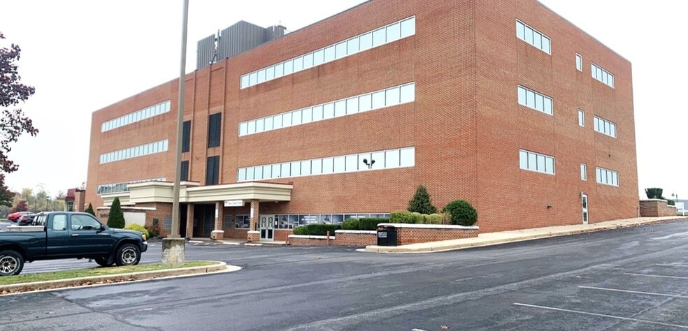 More Photos Of 1710 Underpass Way, Hagerstown Office Residential For Lease