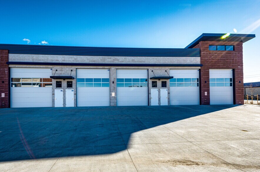 More Photos Of 4390 Regent St, Castle Rock Warehouse For Sale