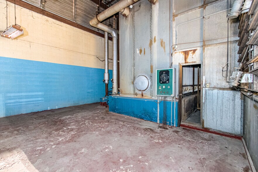 More Photos Of 14 Pine House Rd, Trenton Warehouse For Sale