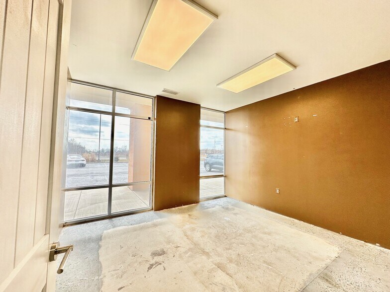 More Photos Of 5168-5198 E 81st Ave, Merrillville Unknown For Lease