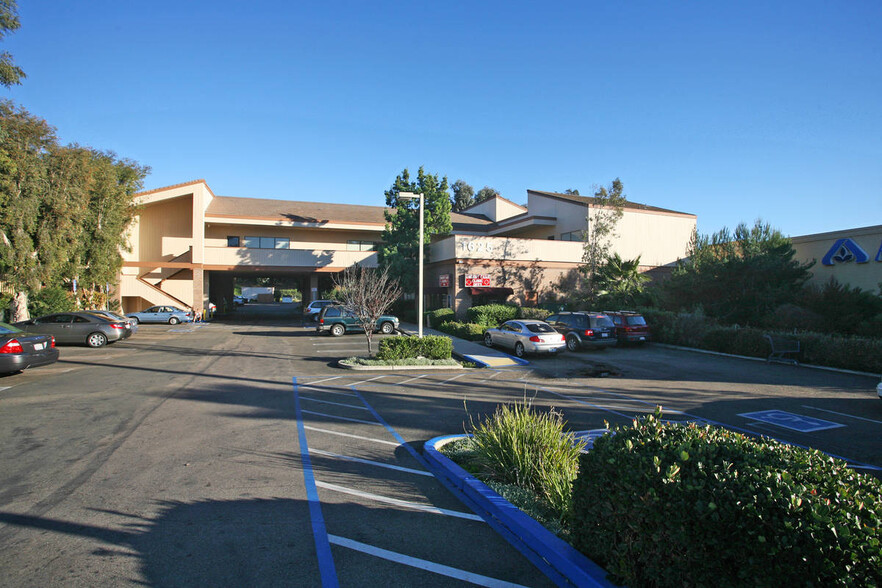 Primary Photo Of 1625 E Main St, El Cajon Medical For Lease