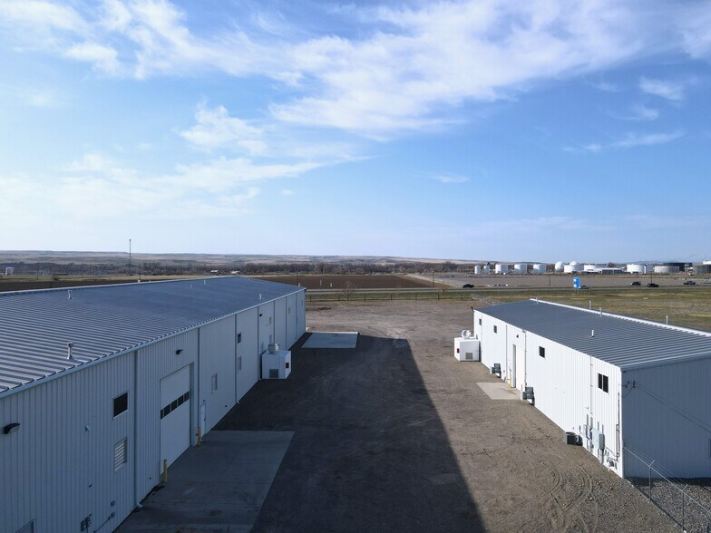 More Photos Of 1202 E Railroad St, Laurel Industrial For Lease