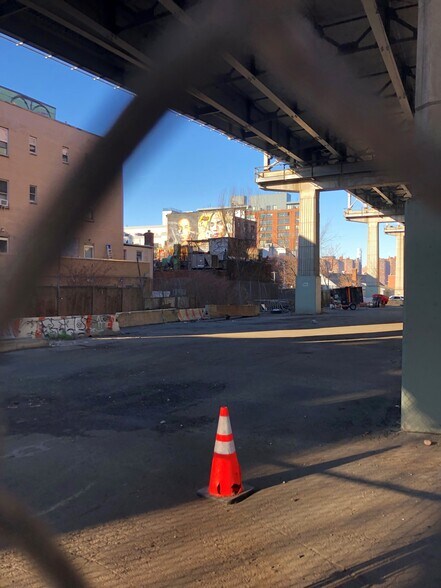 More Photos Of 67 S 6th St, Brooklyn General Retail For Sale