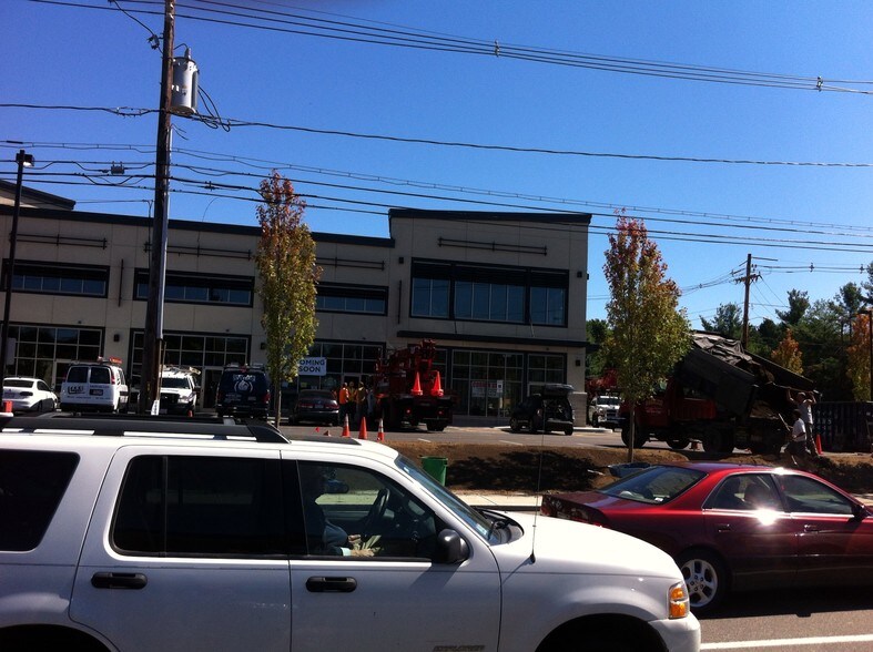 More Photos Of 1019 Trapelo Rd, Waltham Freestanding For Lease