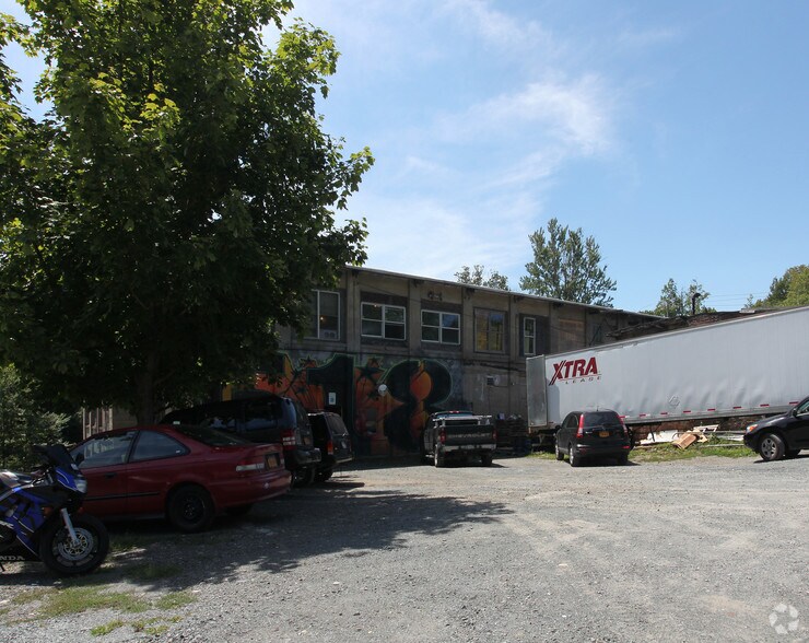 More Photos Of 1548 Burden Lake Rd, Averill Park Warehouse For Lease
