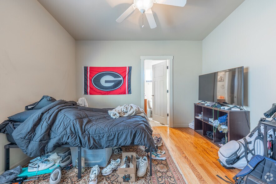 More Photos Of 1030 Dr Martin Luther King Pky, Athens Apartments For Sale