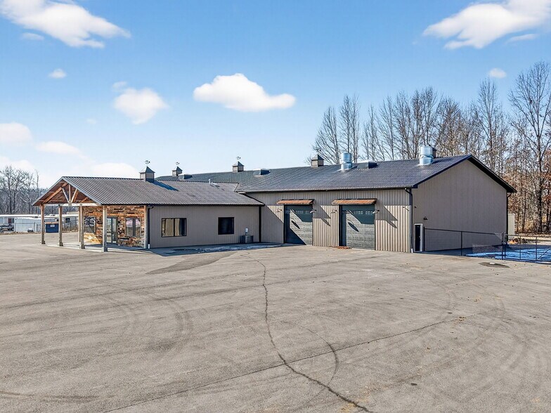 More Photos Of 1834 Outer Hwy 61 hwy, Moscow Mills Flex For Sale
