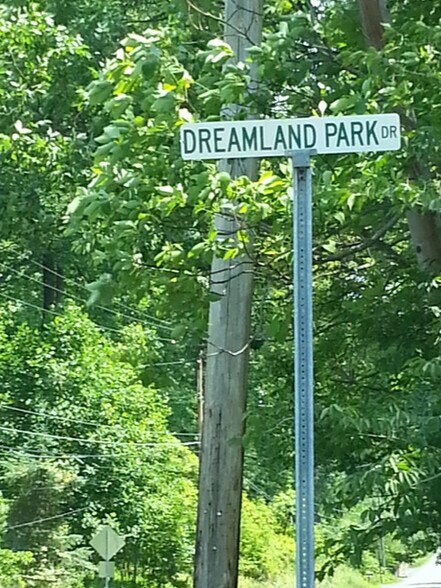 More Photos Of 71 Dreamland Park Dr, Fleetwood Apartments For Sale