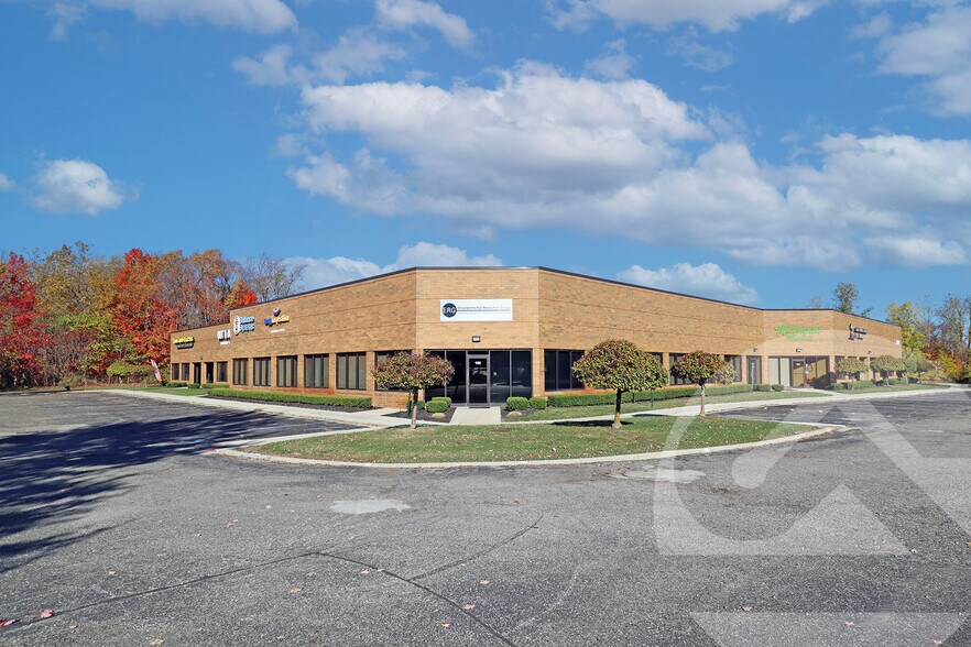 Primary Photo Of 28003 Center Oaks Ct, Wixom Light Manufacturing For Lease