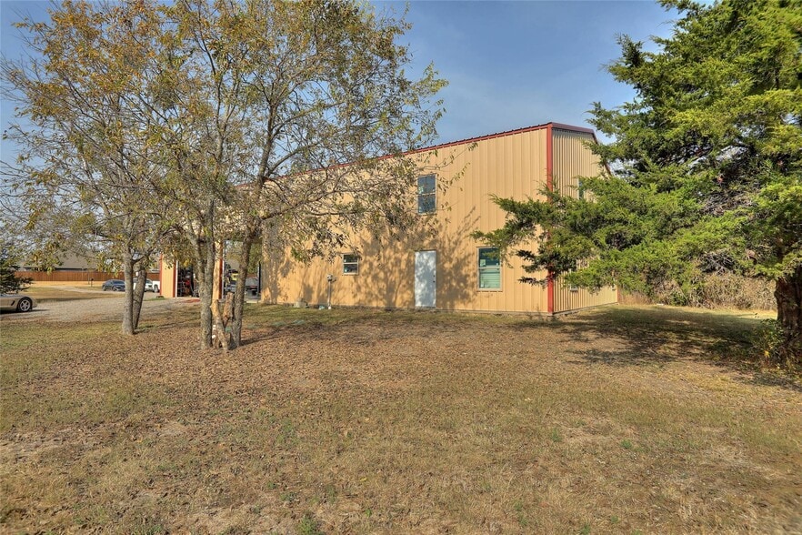 More Photos Of 625 Simpson Rd, Princeton Warehouse For Sale