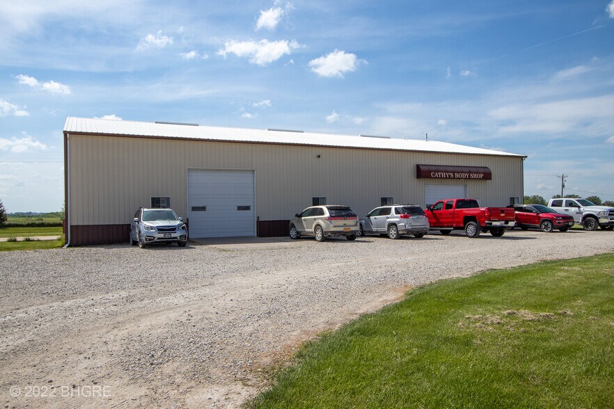 More Photos Of 2326 N Main St, Osceola Auto Repair For Sale