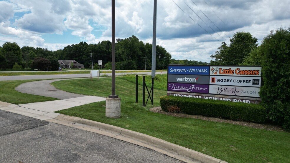 More Photos Of M-59 Rd @ Clark Rd, Hartland Unknown For Lease