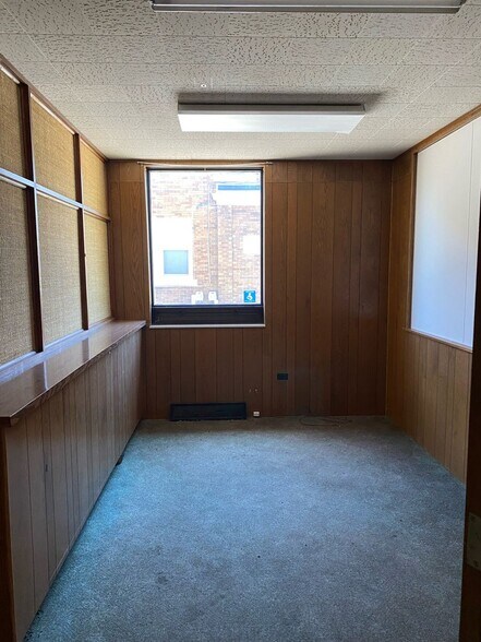 More Photos Of 1226 N Michigan Ave, Saginaw Office For Sale
