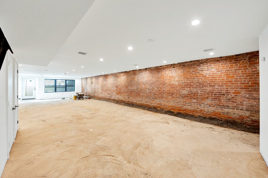 More Photos Of 1086 Fulton St, Brooklyn Apartments For Lease