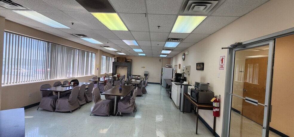 More Photos Of 116 Corporate Blvd, South Plainfield Warehouse For Lease