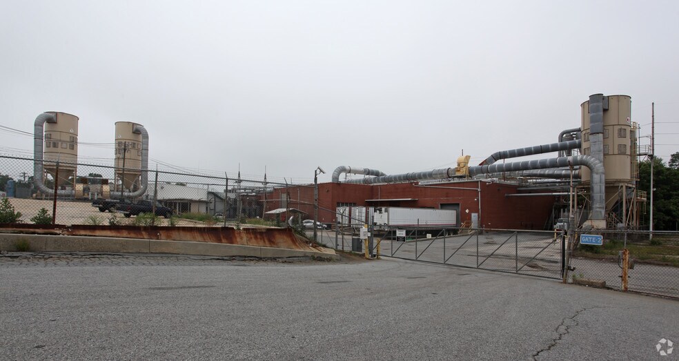 More Photos Of 1327 Lincoln Dr, High Point Manufacturing For Lease