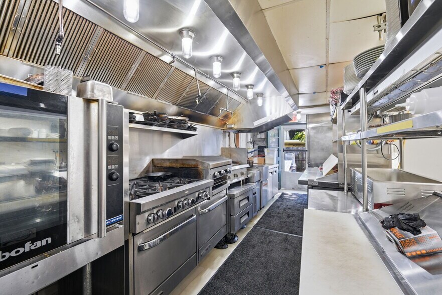 More Photos Of 20658 Wilkins Ave, Rock Hall Restaurant For Sale