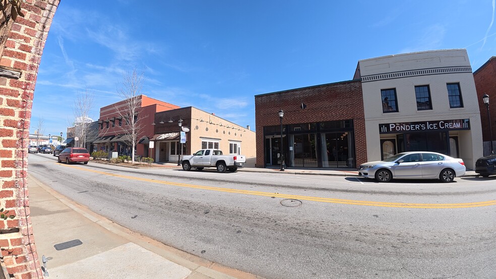 More Photos Of 119 E Poinsett St, Greer Storefront For Lease
