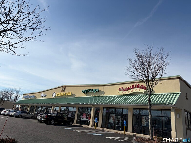 More Photos Of 323 Washington Ave, North Haven Freestanding For Lease