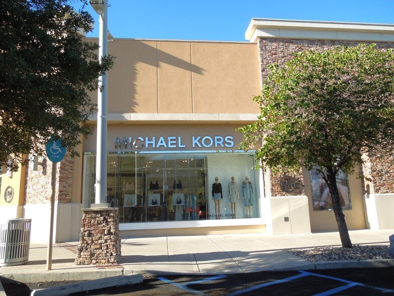 More Photos Of 1601 Pennsylvania St NE, Albuquerque Apartments For Sale