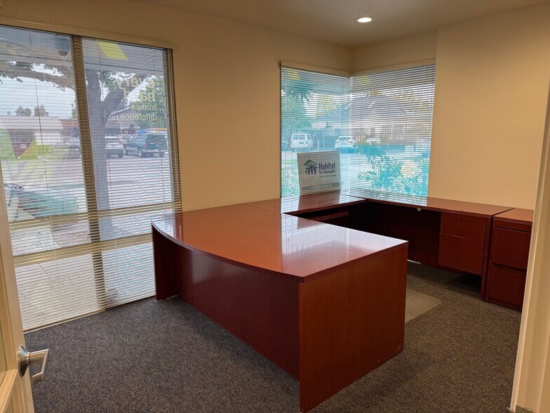 More Photos Of 1105 Water St, Santa Cruz Office For Lease