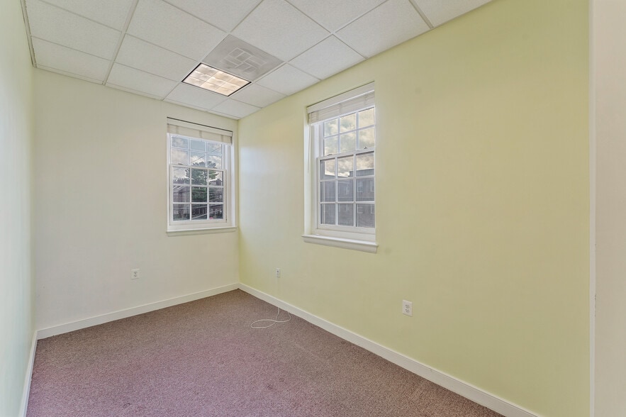 More Photos Of 728 S Washington St, Alexandria Office For Lease
