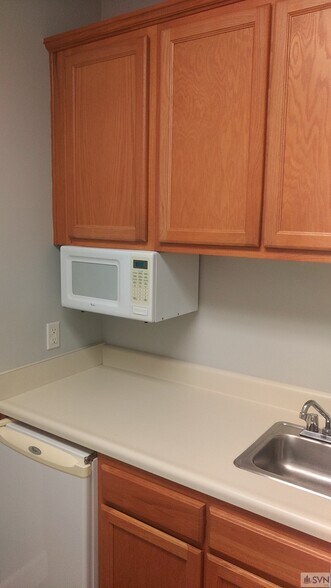 More Photos Of 138 Canal St, Pooler Medical For Lease