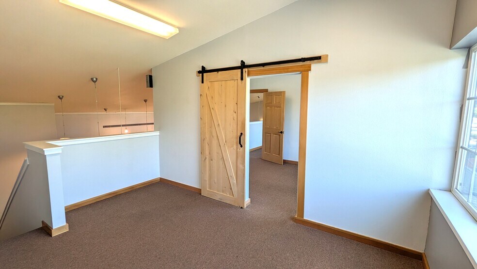 More Photos Of 115-127 Kellogg Rd, Bellingham Unknown For Lease