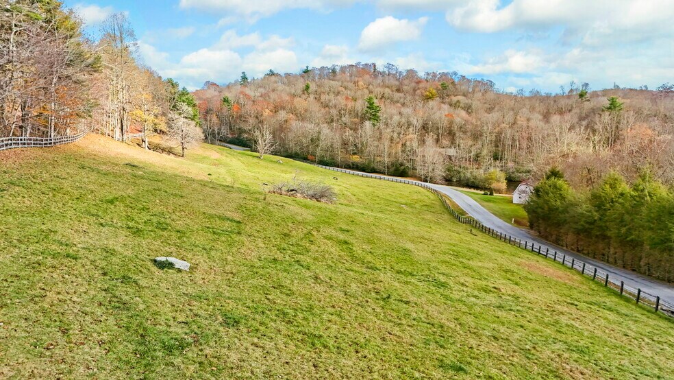 More Photos Of 223 Pine Hill Rd, Boone Horse Stables For Sale