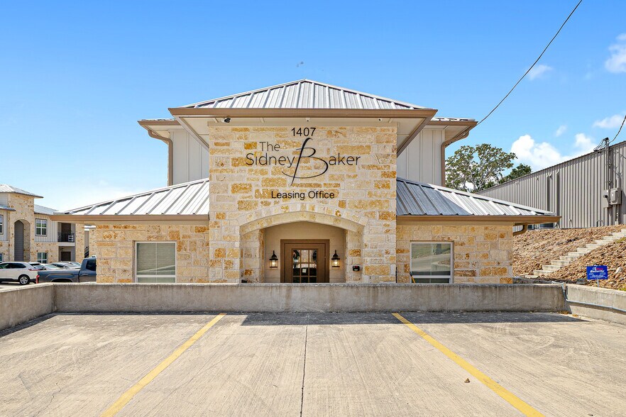 Primary Photo Of 1407 Sidney Baker St, Kerrville Apartments For Sale