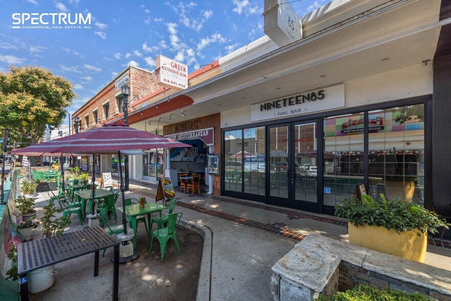 More Photos Of 130-140 N San Fernando Blvd, Burbank Storefront For Sale
