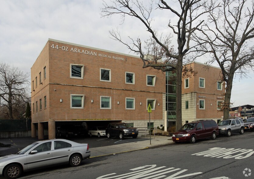 Primary Photo Of 44-02 Francis Lewis Blvd, Bayside Medical For Lease