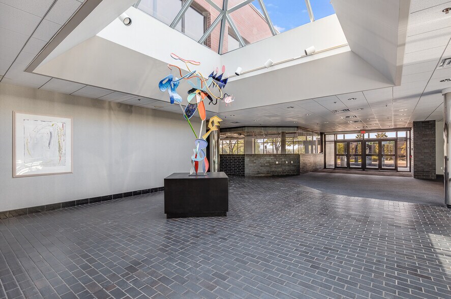 More Photos Of 85 Crystal Run Rd, Middletown Office For Lease