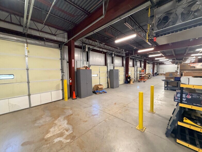 More Photos Of 2205 Bremer Rd, Fort Wayne Warehouse For Sale
