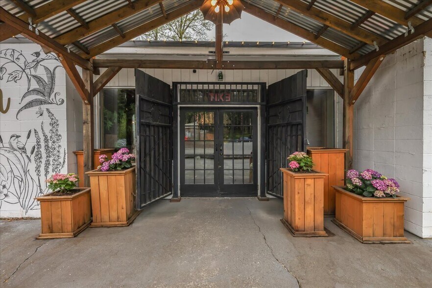 More Photos Of 23601 NE Wa-3, Belfair Freestanding For Sale