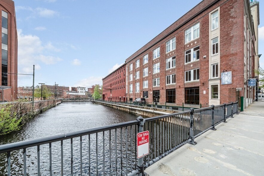 More Photos Of 15 Kearney Sq, Lowell Office For Sale