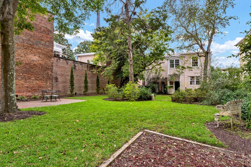 More Photos Of 12 N 5th Ave, Wilmington Office Residential For Sale