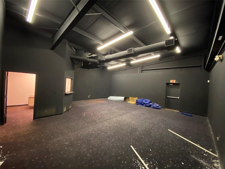 More Photos Of 2099 Highway 532, Dubberly Service Station For Sale