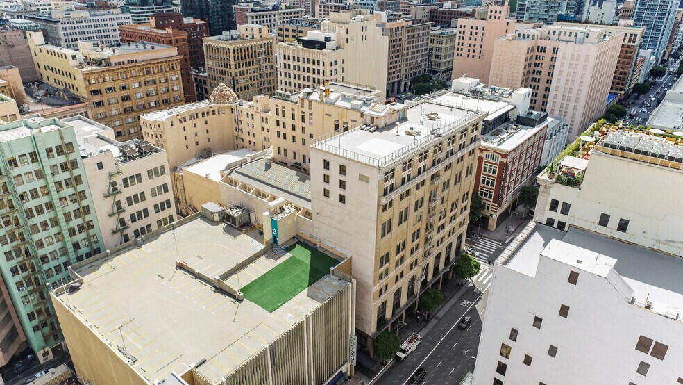 More Photos Of 431 W 7th St, Los Angeles Hotel For Lease