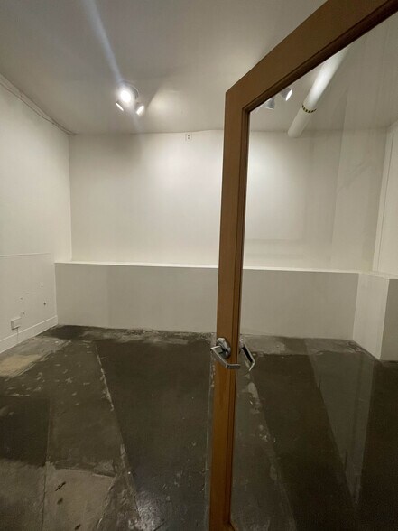 More Photos Of 2662-2684 Lacy St, Los Angeles Loft Creative Space For Lease