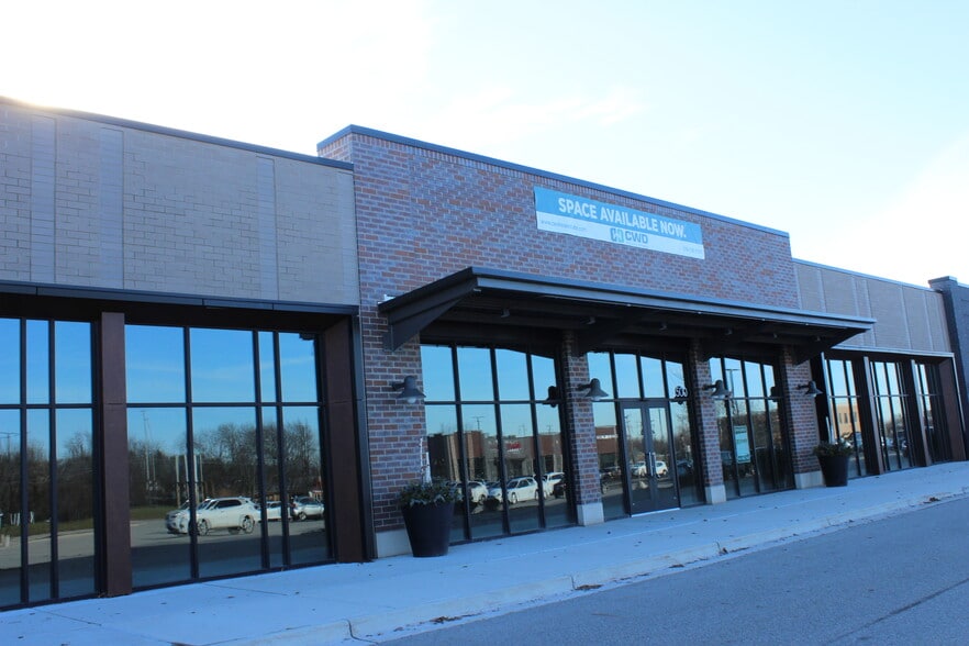 More Photos Of 2500 Burton St, Grand Rapids Unknown For Lease