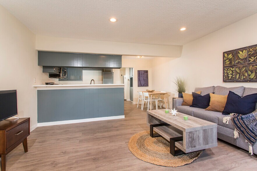 More Photos Of 12128 Ramona Ave, Hawthorne Apartments For Sale