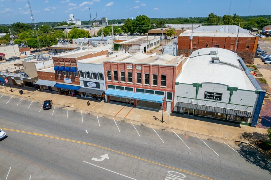 More Photos Of 815 S Main St, Stillwater Storefront Retail Office For Sale