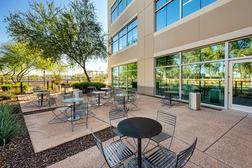 More Photos Of 2900 W Geronimo Pl, Chandler Unknown For Lease