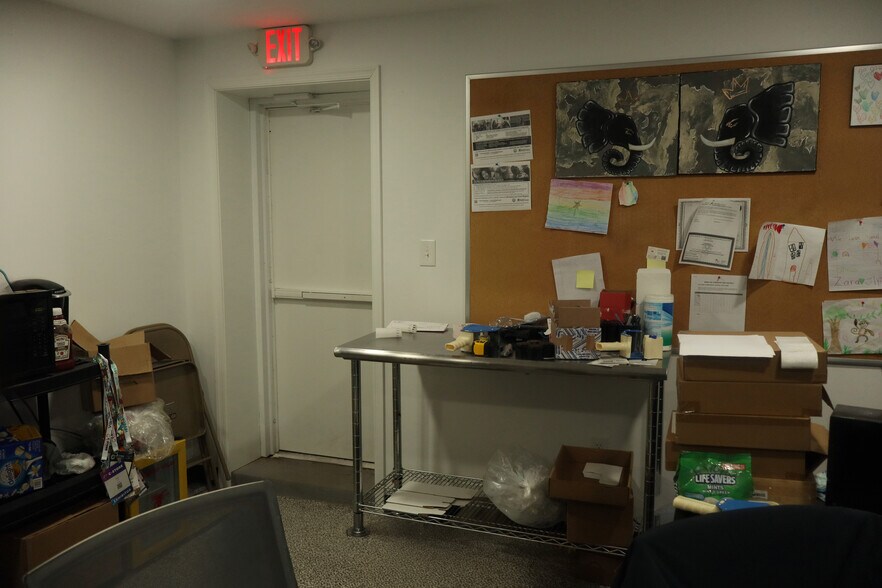 More Photos Of 515 Williamstown Rd, Sicklerville Storefront For Sale